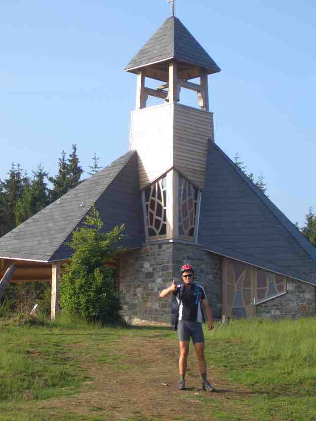 An der Quernstkirche kurz vor Frankenau